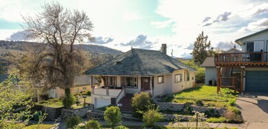 327 Jefferson St, Klamath Falls, OR 97601 - photo 2