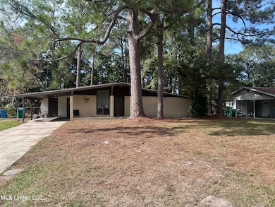 4003 Emerson St, Pascagoula, MS 39581 - photo 5