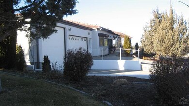 3508 SW Hillcrest Dr, Redmond, OR 97756 - photo 4