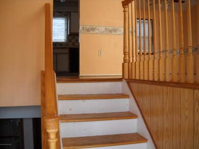 406 Sweetbriar St, Keyport, NJ 07735 - photo 2