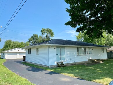 5509 Walnut St, Columbus, IN 47201 - photo 4