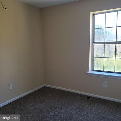 507 Carousel Cir, Norristown, PA 19403 - photo 6