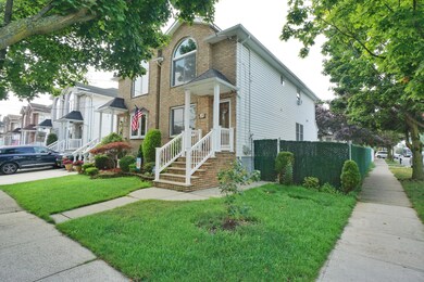 306 Malvine Ave, Staten Island, NY 10309 - photo 2