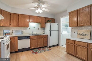 904 Beacon Way, Annapolis, MD 21401 - photo 6