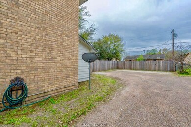 2310 Auburn Ct, College Station, TX 77840 - photo 4