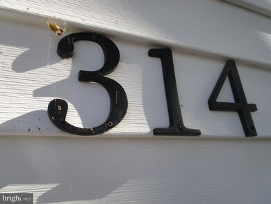 314 E Edgewater Way, Newark, DE 19702 - photo 4