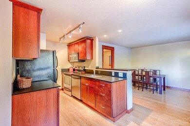 1030 NW Roanoke Ave unit 19, Bend, OR 97701 - photo 6
