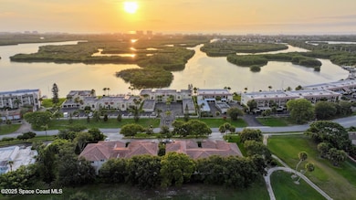 Minutemen Villas
