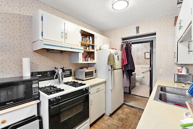 2610 Garfield Ave unit 101, Minneapolis, MN 55408 - photo 6