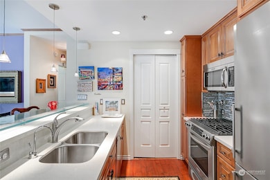 The Ellington unit 208, Seattle, WA 98121 - photo 5