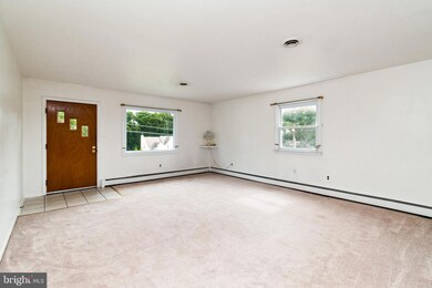 5872 Mineral Hill Rd, Sykesville, MD 21784 - photo 4