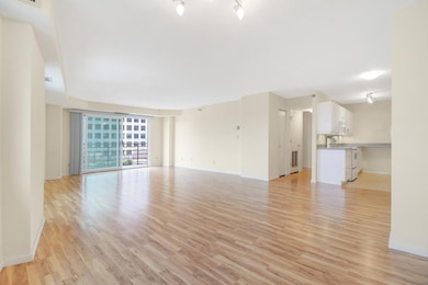 City Walk unit 1315, Saint Paul, MN 55101 - photo 4