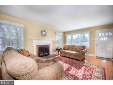 313 Henry Ln, Wallingford, PA 19086 - photo 4