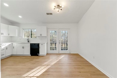 708 Martin Rd, Stone Mountain, GA 30088 - photo 4