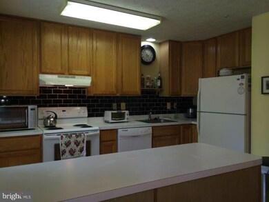 9204 Howland Rd, Laurel, MD 20723 - photo 5