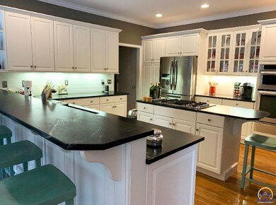 3713 SW Clarion Park Dr, Topeka, KS 66610 - photo 7