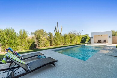 Pool Ramada1