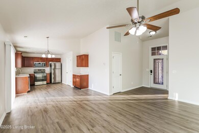 7115 Blue Stream Ct, Louisville, KY 40258 - photo 3