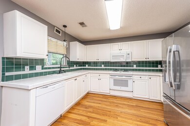 Kitchen has plenty of work space