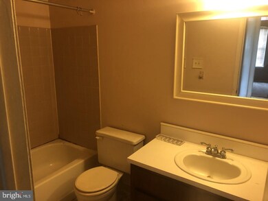 3102 Woodlands Dr unit 729, Mays Landing, NJ 08330 - photo 3