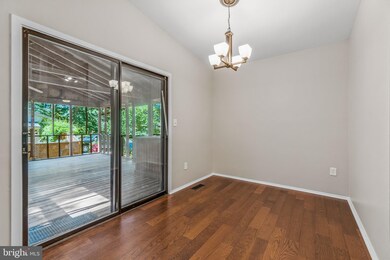 10409 Hollyoak Place, Fairfax, VA 22032 - photo 6