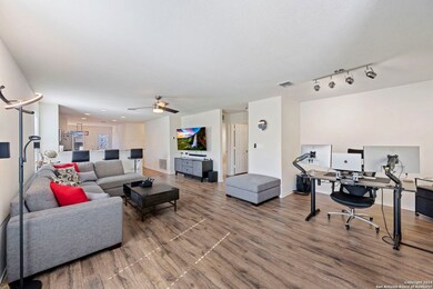 10211 Reyes Heights, San Antonio, TX 78254 - photo 3