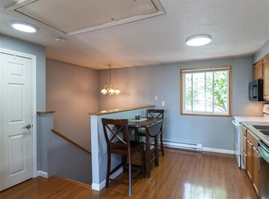 901 Mammoth Rd unit 12, Manchester, NH 03104 - photo 3