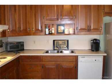 11810 Murray Hill Dr, Midlothian, VA 23113 - photo 6