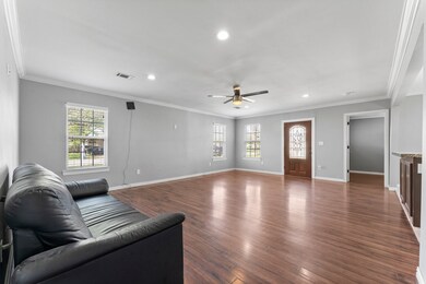 3607 Pecan St, Houston, TX 77087 - photo 3