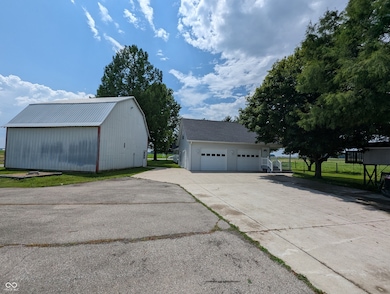 11002 N Us Highway 421, Osgood, IN 47037 - photo 2