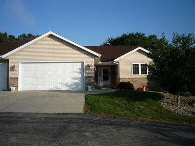 362 Sterling Dr, Oregon, WI 53575 - photo 2