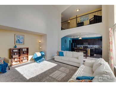 18ft ceiling in Family room