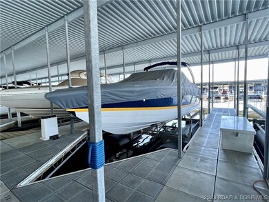 Dock 4, Slip 13A, 10x30 with #10,000 Poly-Lift (si