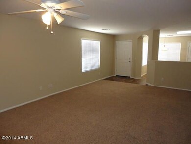 AZ446-140708GreatRoom-4_medium