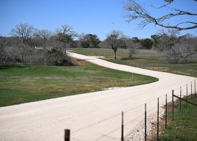 822 Main St, Waelder, TX 78959 - photo 7