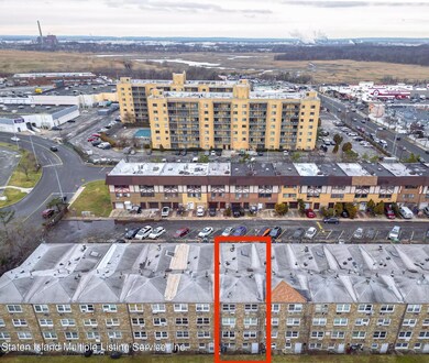 40 Racal Ct unit B3, Staten Island, NY 10314 - photo 5