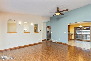 07-Living Room 20210208-DW-4852