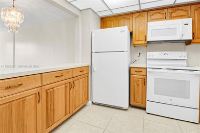 6505 Winfield Blvd unit B4, Margate, FL 33063 - photo 7