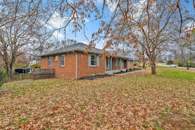 124 N Laurel Cir, Columbia, TN 38401 - photo 3