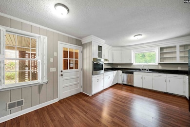 1127 Shirlington Rd, Columbia, SC 29210 - photo 6