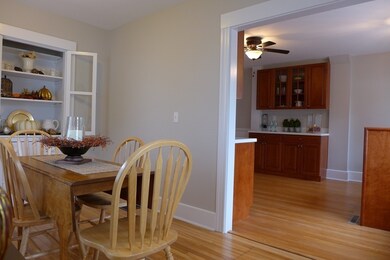 11 Maple St, Whitinsville, MA 01588 - photo 3