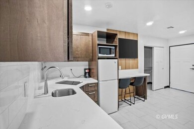 1879 W Peppertree Dr unit C13, Safford, AZ 85546 - photo 6