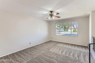 5-259267073-08 Living Room