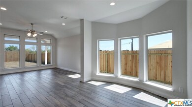 329 Lacey Oak Loop, San Marcos, TX 78666 - photo 6