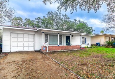 1602 N Fowler St, Beeville, TX 78102 - photo 2