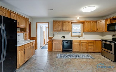 5528 302nd St, Toledo, OH 43611 - photo 7