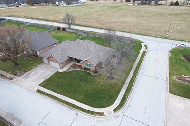 909 Glacier Ct, Nixa, MO 65714 - photo 3