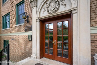 1360 Eastern Pkwy unit 6, Louisville, KY 40204 - photo 6