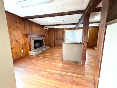 2072 N Main St, Londonderry, VT 05148 - photo 5