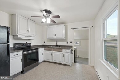 18390 Silcott Springs Rd, Purcellville, VA 20132 - photo 4